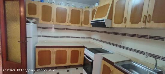 Piso en pleno centro de 3 dormitorios y 2 baños - ALICANTE