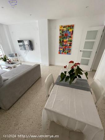  SE VENDE PISO EN ZONA DE LA VERBENA - CADIZ 