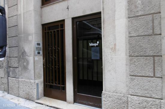 Local comercial en pleno casco antiguo de la ciudad, cerca del conservatorio de música, catedral - 