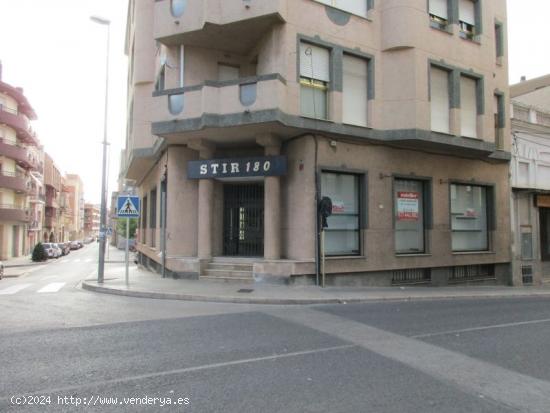 Local esquinero en alquiler en Ferreries. - TARRAGONA