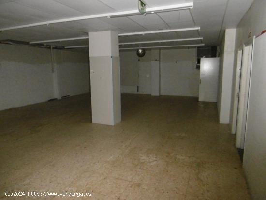 Local comercial en Roquetes de 260.68m2(antiguo supermercado DIA) - TARRAGONA