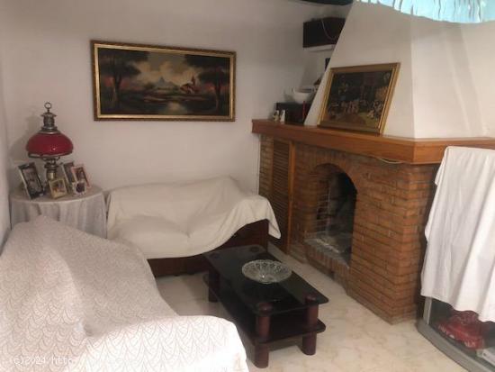 Casa con terreno en carretera Vinallop - Tortosa - TARRAGONA