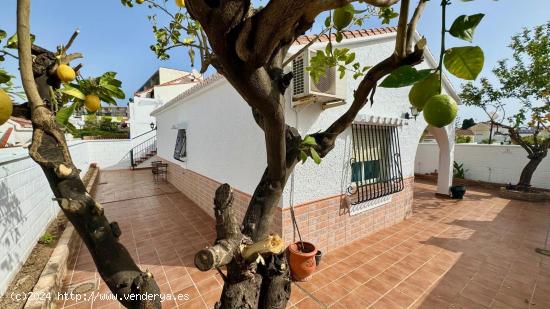 Chalet independiente de larga temporada - MALAGA