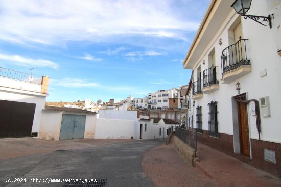 CASA DE PUEBLO EN GUARO A REFORMAR - MALAGA