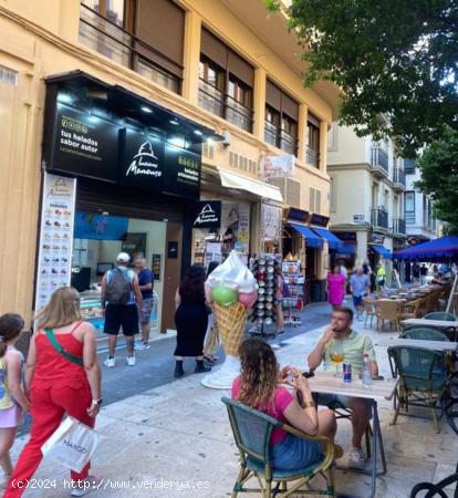 Traspaso de local junto a la plaza del Ayuntamiento - VALENCIA