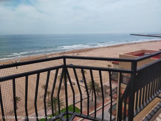 BONITO APARTAMENTO EN 1ªLINEA DE LA PLAYA DE GANDIA - VALENCIA