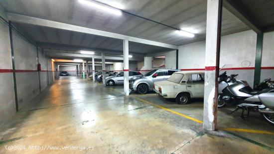  PLAZA DE PARKING EN LA CREU DE BARBERÀ - BARCELONA 