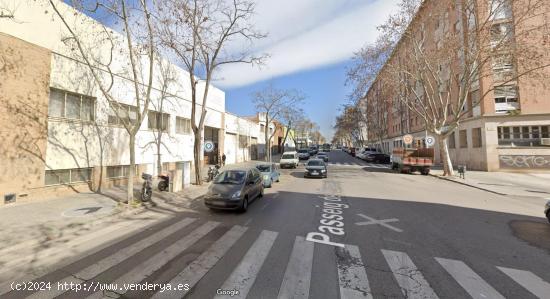 PLAZA DE PARKING EN LA CREU DE BARBERÀ - BARCELONA