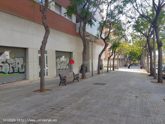 Local de 35 m2 delante zona educacional Sescelades - TARRAGONA