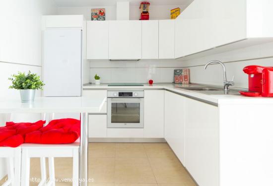 ¿Buscas una habitación cómoda para vivir CON TODOS LOS GASTOS INCLUIDOS? - CADIZ