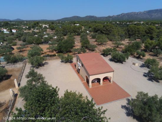 Magnífica Finca Rústica con casa unifamiliar aislada, a tan solo 3 km de la playa - TARRAGONA