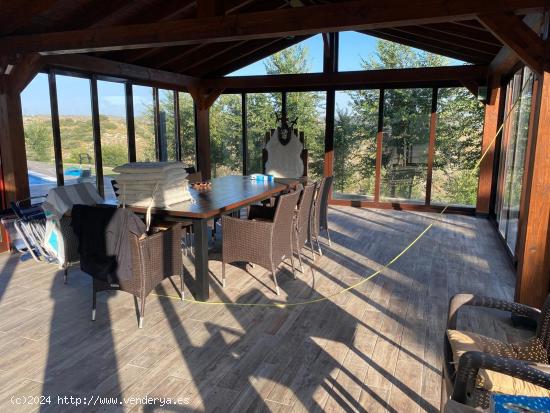 ESPECTACULAR CHALET IDIVIDUAL EN PARCELA DE 26.000 M2 - MADRID