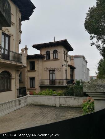 EXCLUSIVA VIVIENDA UNIFAMILIAR JUNTO AL SARDINERO - CANTABRIA