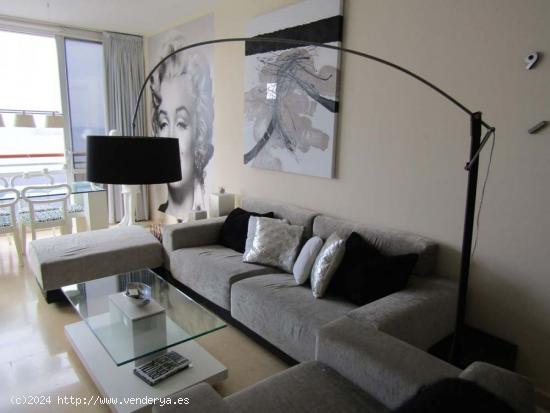 Apartamento en Avda. Mediterraneo de Playa Levante, segunda linea playa www.inmobiliarialesdunes.com