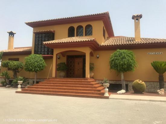  VENTA DE PRECIOSO CHALET INDEPENDIENTE REFORMADO, ELCHE - ALICANTE 