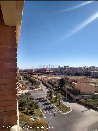 ALQUILER DE EXCELENTE VIVIENDA ZONA PAU I URBANIZACIÓN - ALICANTE