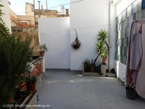 Edificio con casa señorial en el centro de Felanitx, local comercial y garaje - BALEARES