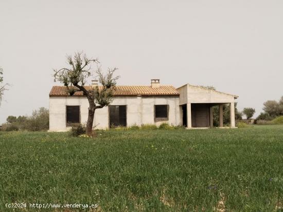 Finca rústica en construcción cerca de Felanitx - BALEARES