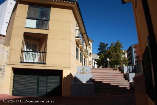 Plaza de Garaje en la Plaza de San Juan - CACERES