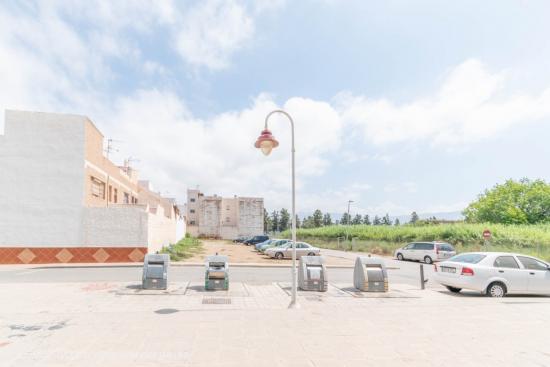 PARCELA URBANA EN SEGUNDA LÍNEA DE PLAYA MOTRIL - GRANADA