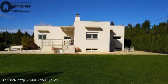 INMOBILIARIA TEJARES OFRECE EN VENTA MAGNIFICO CHALET. REF : i020 - ALBACETE