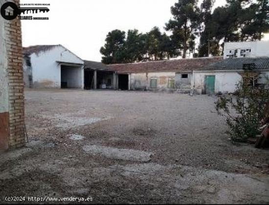 INMOBILIARIA TEJARES VENDE SOLAR COMERCIAL EDIFICABLE EN VILLARROBLEDO - ALBACETE