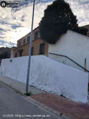 INMOBILIARIA TEJARES VENDE CASA EN CHINCHILLA DE MONTE-ARAGON - ALBACETE