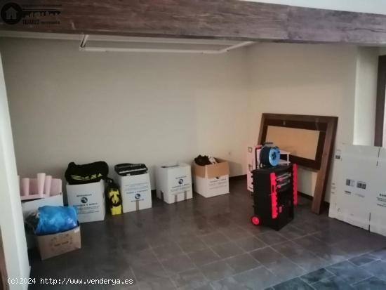 INMOBILIARIA TEJARES ALQUILA LOCAL COMERCIAL ZONA FATIMA - ALBACETE