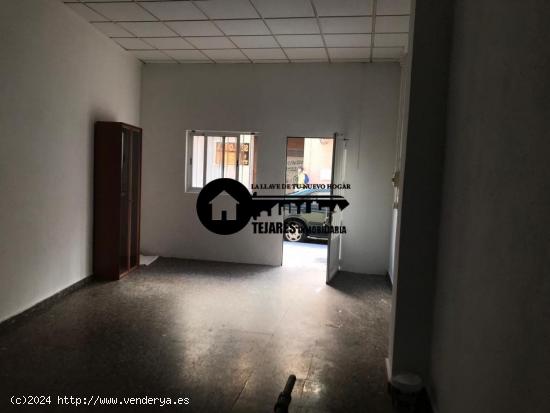 INMOBILIARIA TEJARES ALQUILA LOCAL COMERCIAL . ZONA EROSKI - ALBACETE