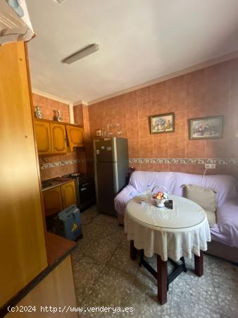 Casa semi céntrica en Cabra - CORDOBA