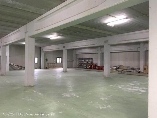 ALQUILER NAVE INDUSTRIAL CON AMPLIAS OFICINAS EN POLIGONO - MURCIA