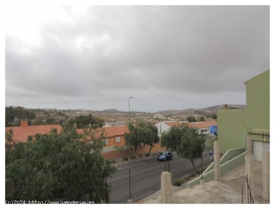  Estupendo solar en urbanización Ciudad del Campo. Único solar disponible junto al Mercadona. 250 m 