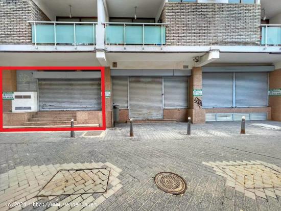 VENTA LOCAL COMERCIAL JUNTO A PLAYA CANTERAS Y PARQUE SANTA CATALINA. - LAS PALMAS