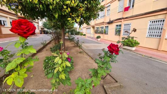 Piso en Eduard Toda, 3 habitaciones! Horta - Barcelona - BARCELONA