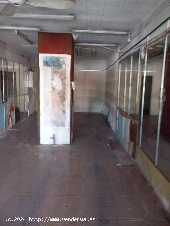 SE VENDE LOCALES COMERCIALES - SANTA CRUZ DE TENERIFE