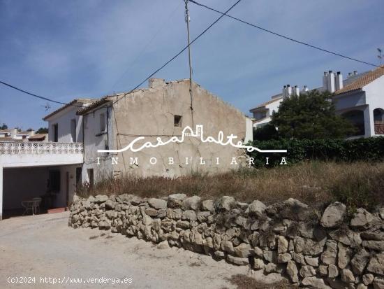 Se vende casa en ruina (con terreno) para reformar en Altea - ALICANTE