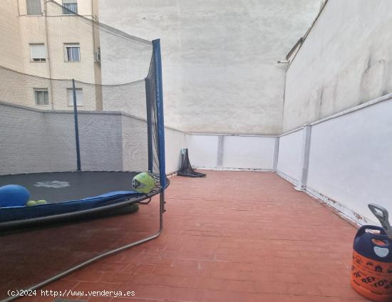 SE VENDE PLANTA BAJA EN ELDA (ALICANTE) SPAIN - ALICANTE