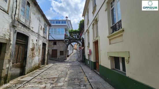 Vivienda entremedianeras para reformar en el casco históric - A CORUÑA