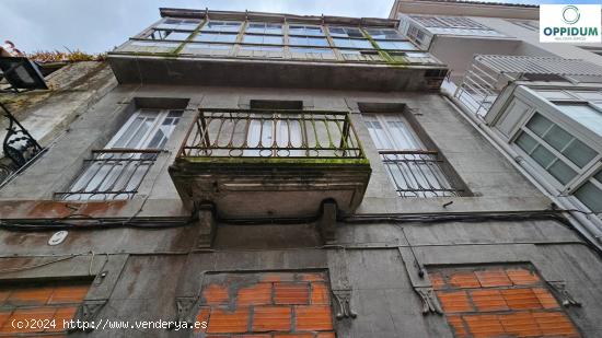 Vivienda entremedianeras para reformar en el casco históric - A CORUÑA