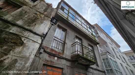 Vivienda entremedianeras para reformar en el casco históric - A CORUÑA