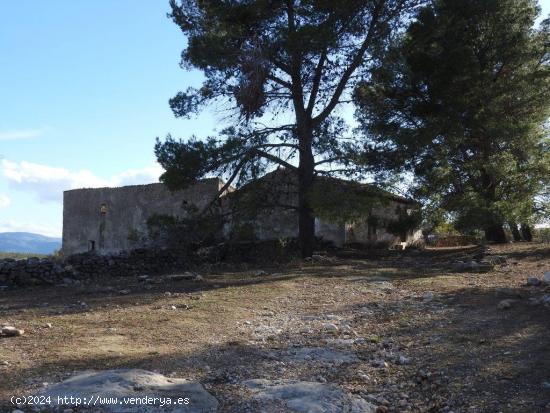  Finca rústica en Enguera - VALENCIA 