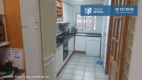 Unifamiliar adosada en venta  en Parets del Vallès - Barcelona