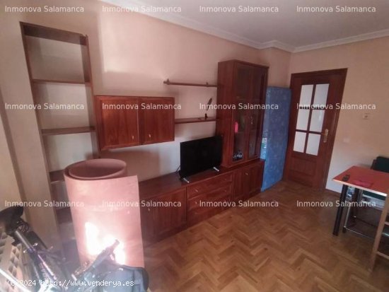 Salamanca ( Barrio Blanco ); ÁTICO 2d, 1wc. 650€ - Salamanca