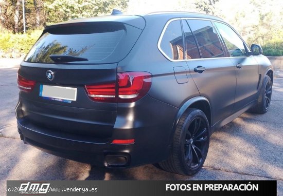 BMW X5 xDrive 30d 258cv 5p Paquete M - Rubí