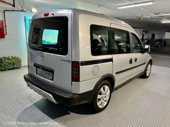 Opel Combo 1.7 CDTI 100CV. Solo 26000km !!! Unico dueño. - Barcelona