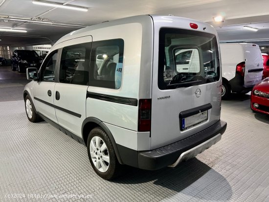 Opel Combo 1.7 CDTI 100CV. Solo 26000km !!! Unico dueño. - Barcelona