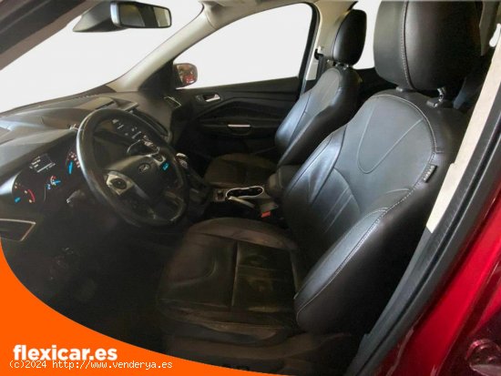 Ford Kuga 2.0 TDCi 180 4x4 Titanium Powershift - Huércal de Almería