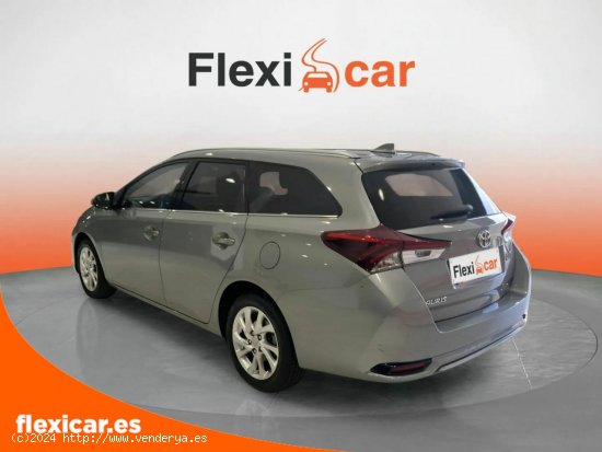 Toyota Auris 1.2 120T Active (Bus. P.) Touring Sports - Sevilla