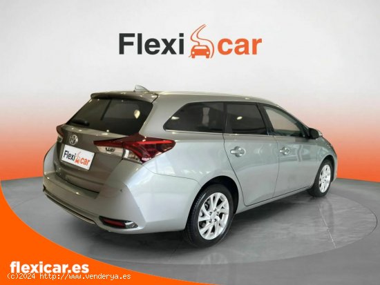 Toyota Auris 1.2 120T Active (Bus. P.) Touring Sports - Sevilla