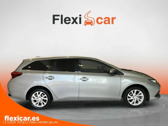 Toyota Auris 1.2 120T Active (Bus. P.) Touring Sports - Sevilla